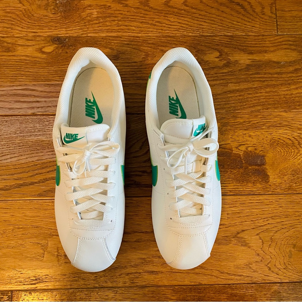 Nike Classic Cortez Sneakers - Picture 2 of 5